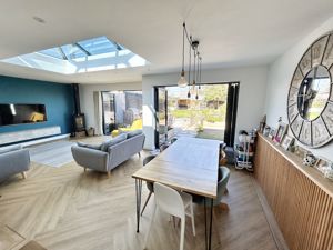 Photo 17- click for photo gallery